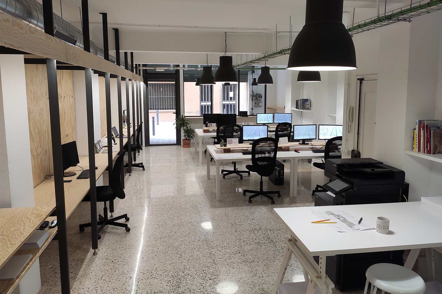 Zona común para networking y descanso en coworking